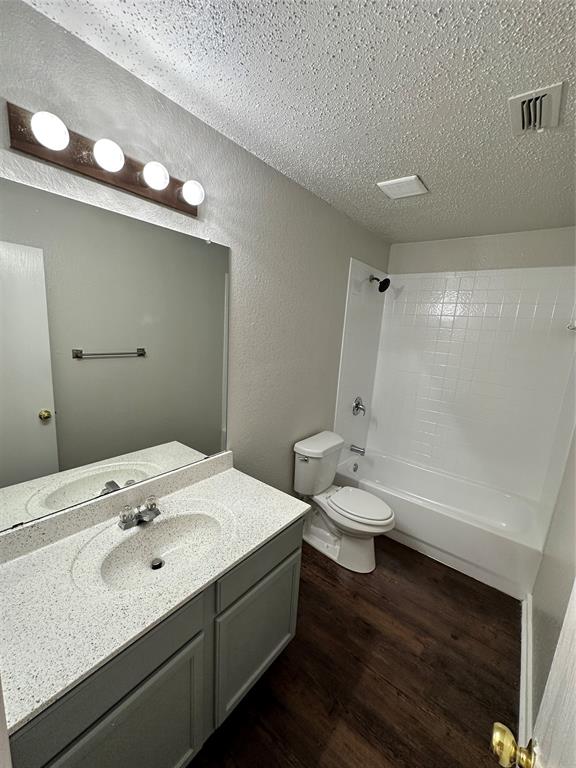 Lake Port Village Add - Residential Lease