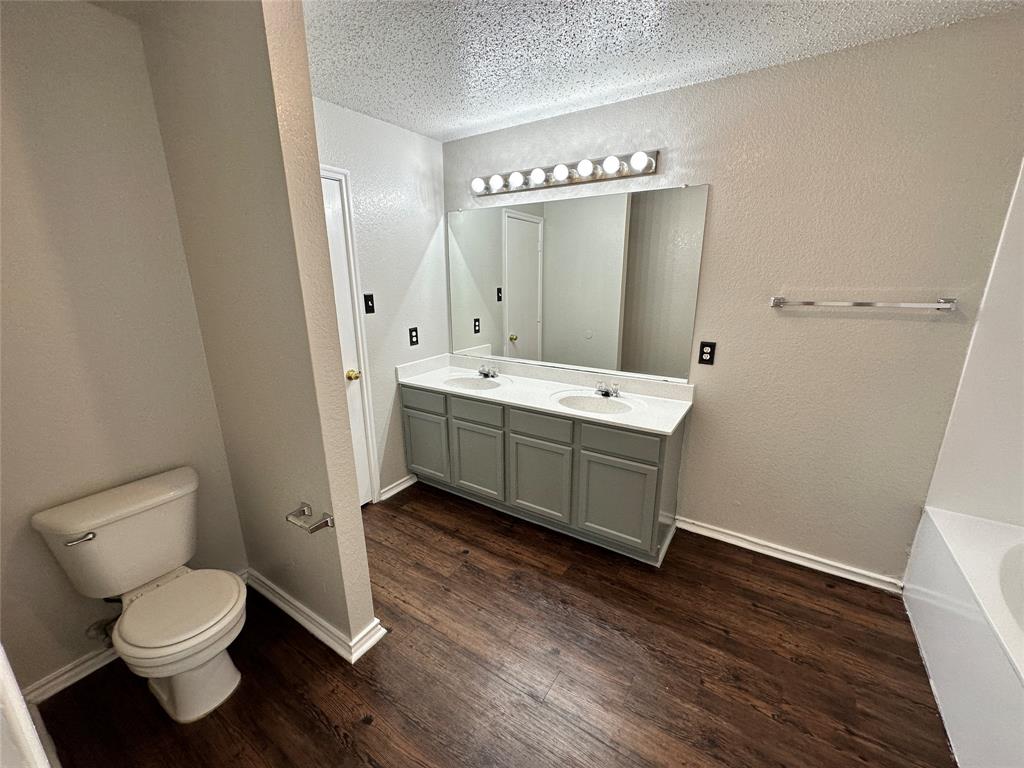 Lake Port Village Add - Residential Lease