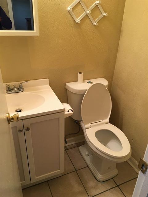 Tiny photo for 148 E 80th Street, Shreveport, LA 71106 (MLS # 21101101)