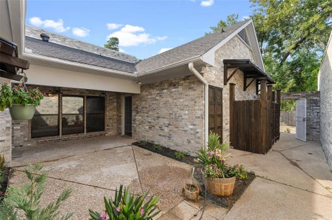 Tiny photo for 300 Pierremont Road #23, Shreveport, LA 71106 (MLS # 21394978)
