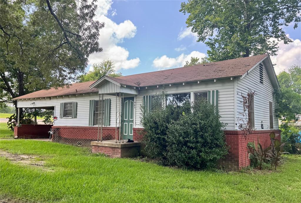 903 E Mary Avenue
