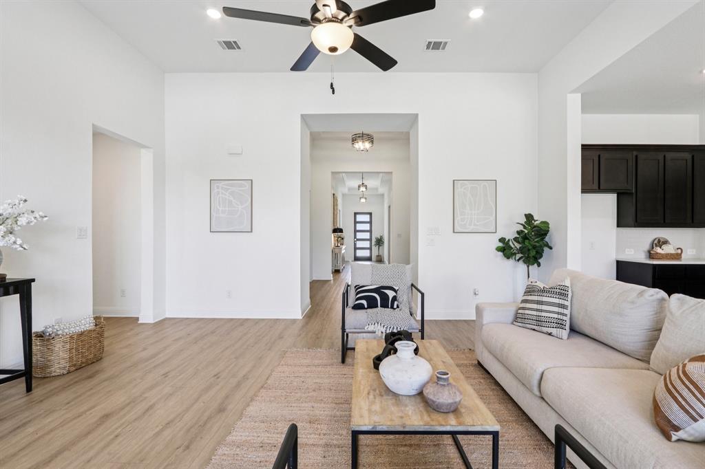 4304 Glen Rose Street