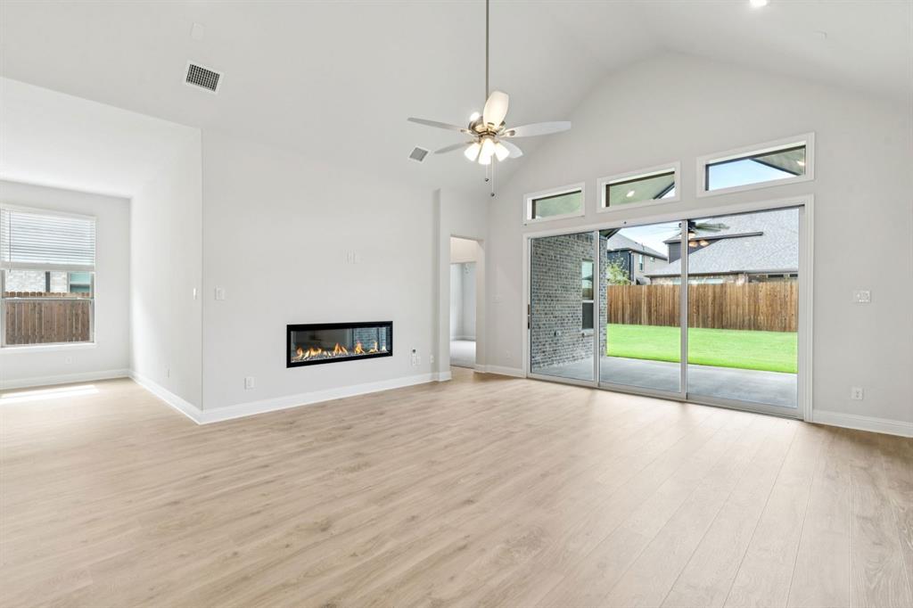 Oaks of North Grove - Residential