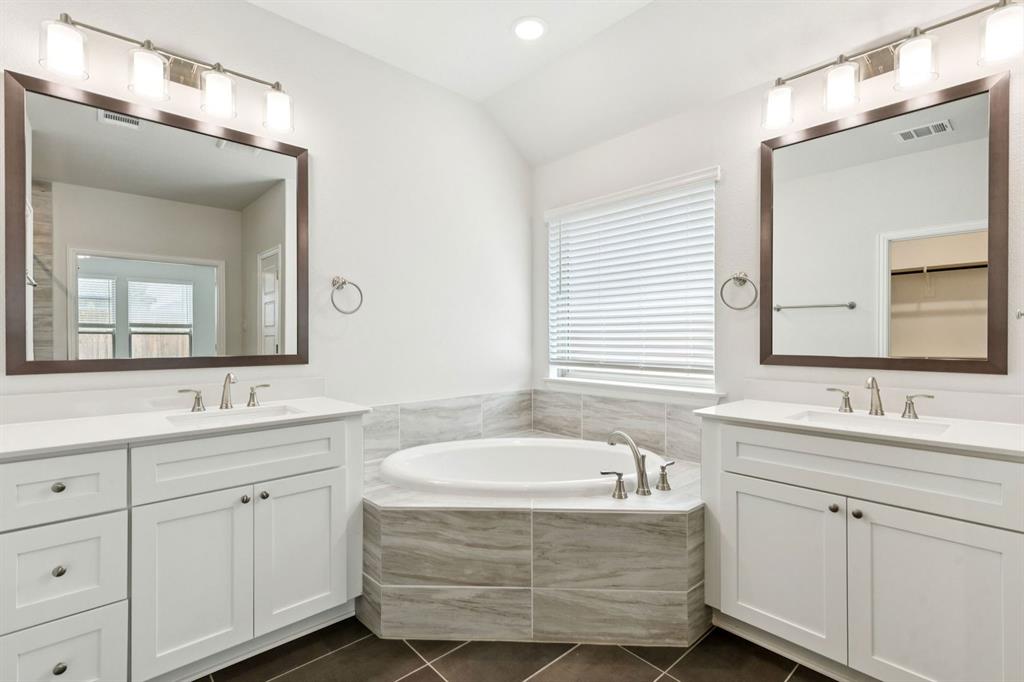 Oaks of North Grove - Residential