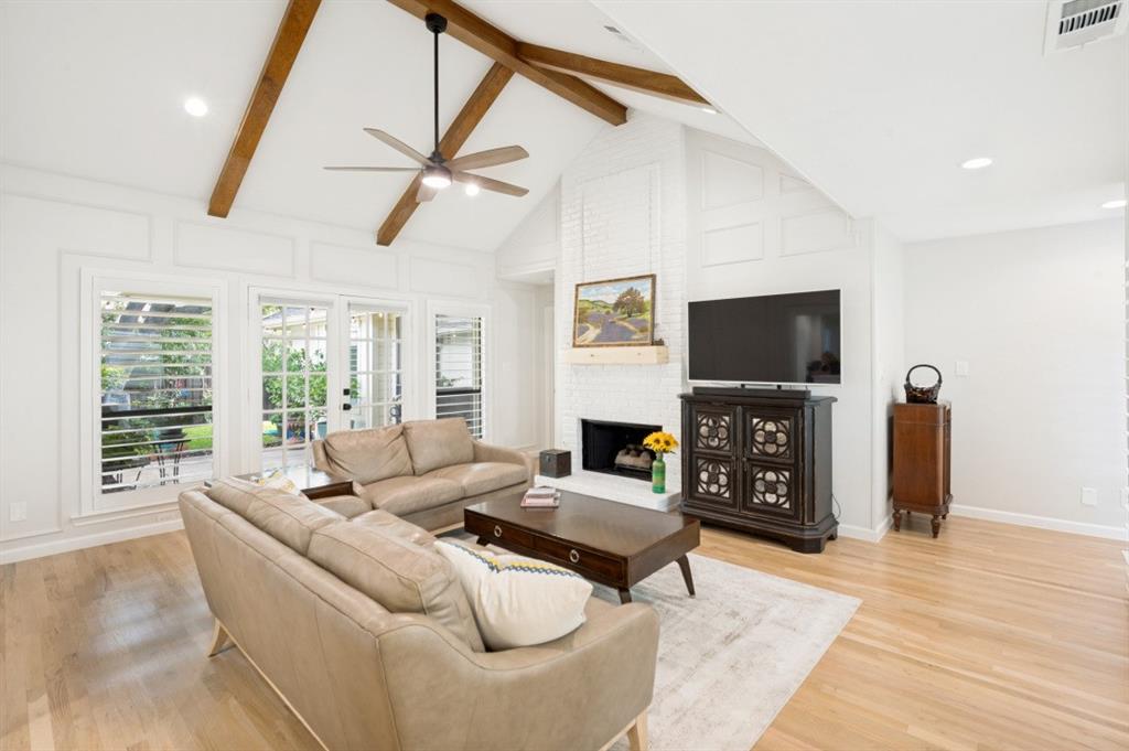 4015 Lawngate Drive