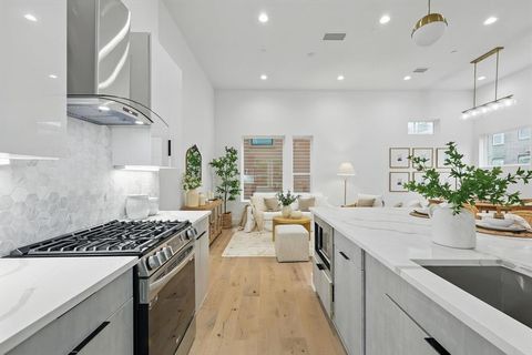 4208 Live Oak Street 102 Dallas TX 75204