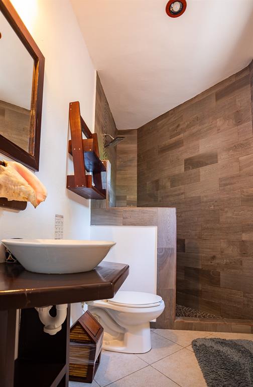 Colonia - Commercial Sale