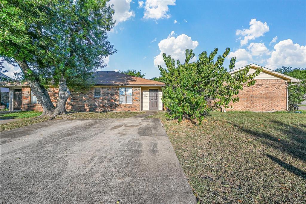 1129 Suburban Street