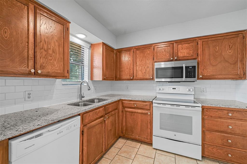 1129 Suburban Street