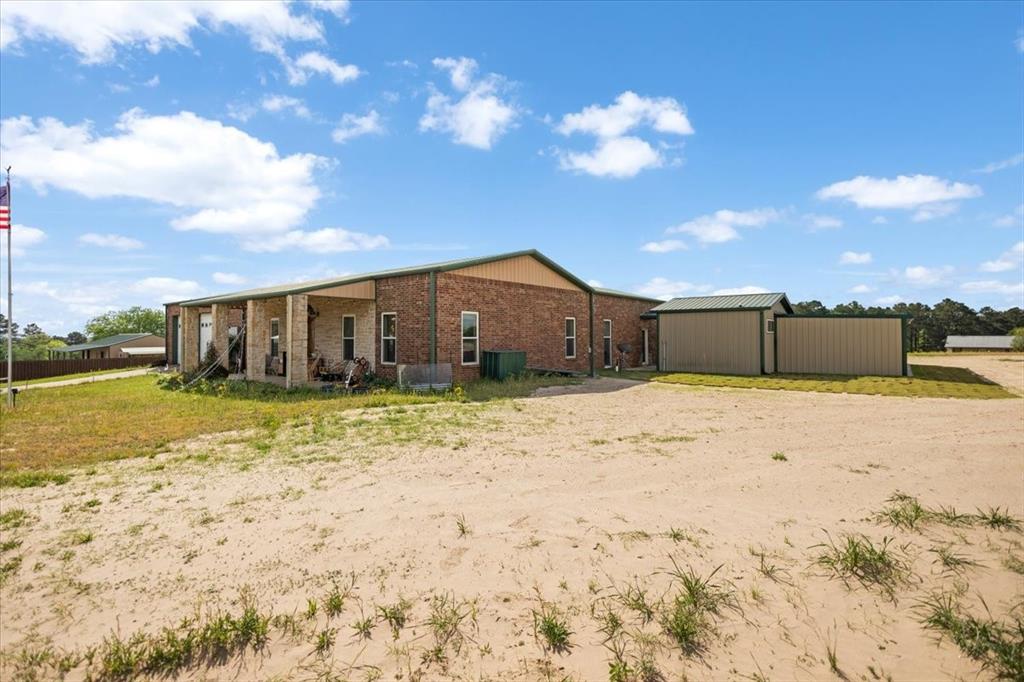 CIRCLE R RANCH - Residential