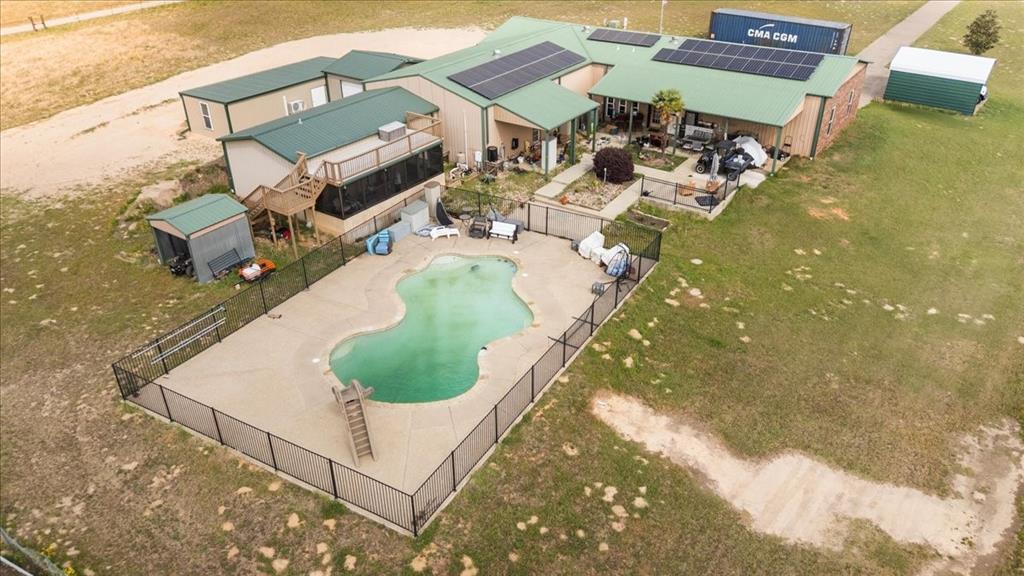 CIRCLE R RANCH - Residential