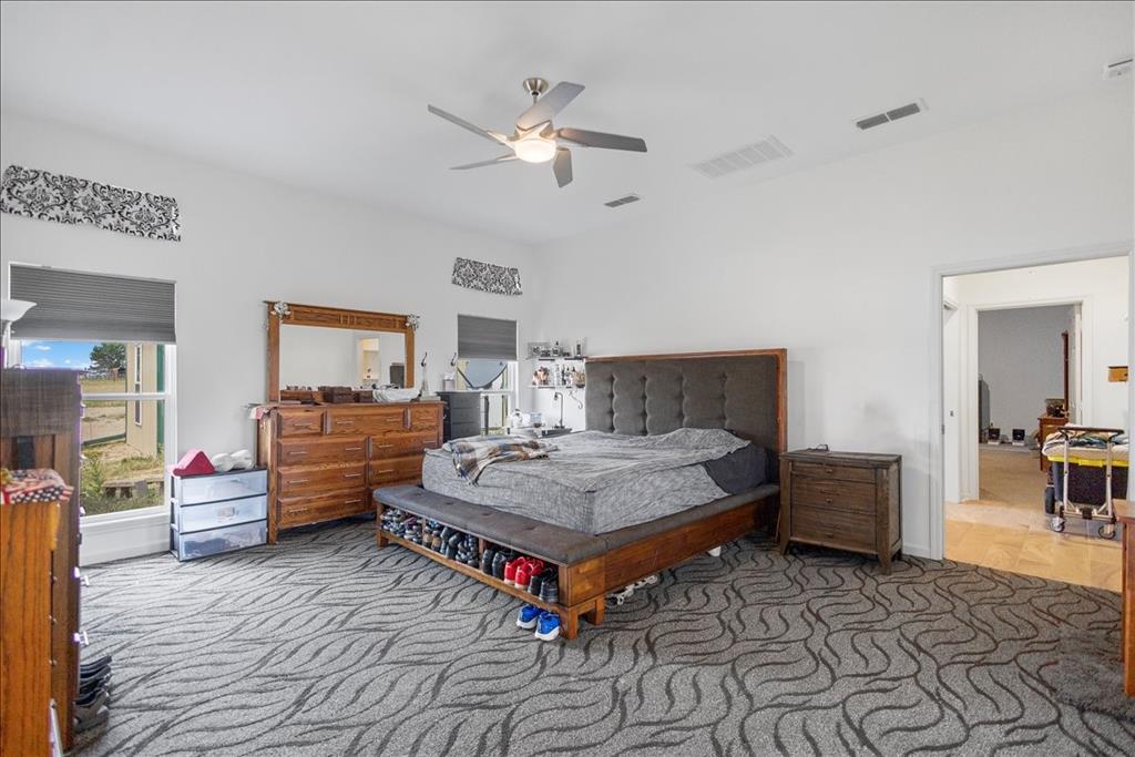 CIRCLE R RANCH - Residential