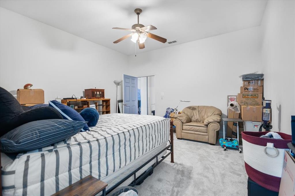 CIRCLE R RANCH - Residential