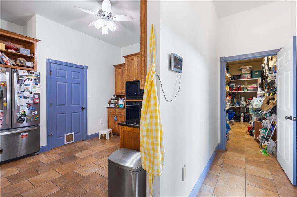 CIRCLE R RANCH - Residential