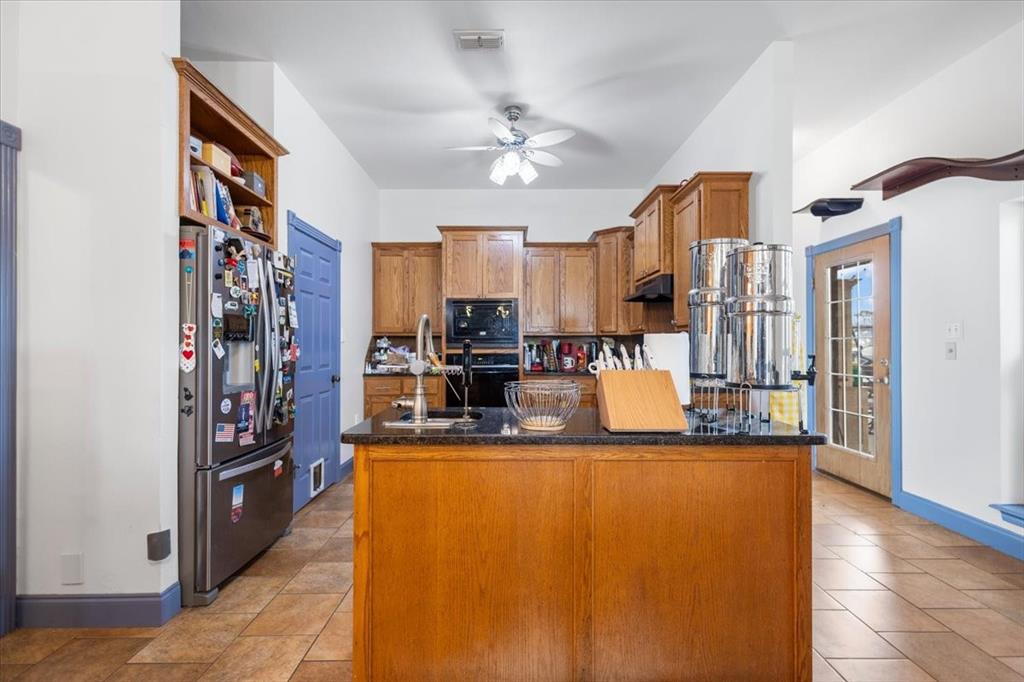CIRCLE R RANCH - Residential