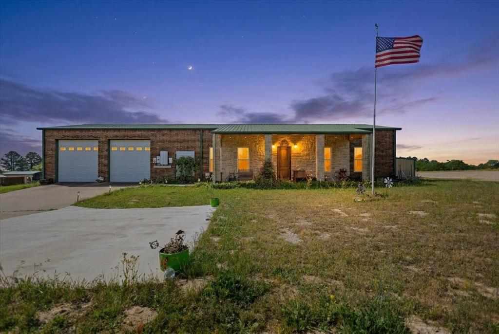CIRCLE R RANCH - Residential