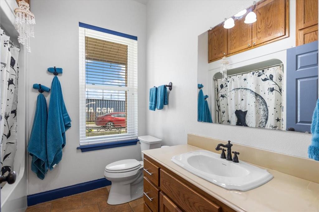 CIRCLE R RANCH - Residential