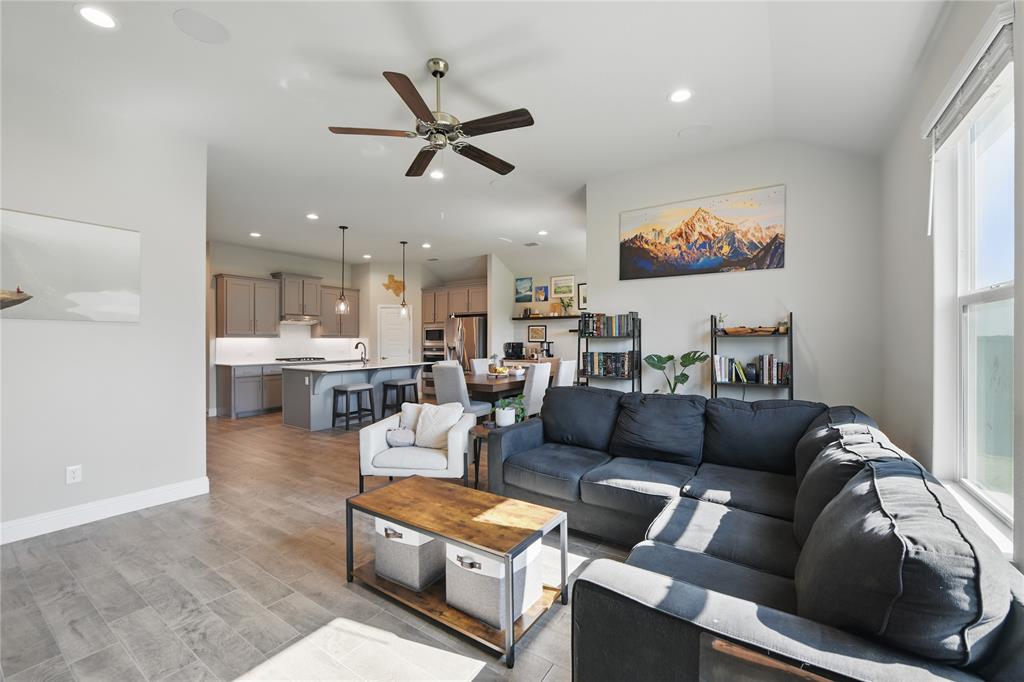 Denton, Texas 76205, United States, 4 Bedrooms Bedrooms, ,2 BathroomsBathrooms,Residential,Active,130794