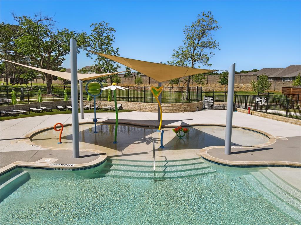 Denton, Texas 76205, United States, 4 Bedrooms Bedrooms, ,2 BathroomsBathrooms,Residential,Active,130794