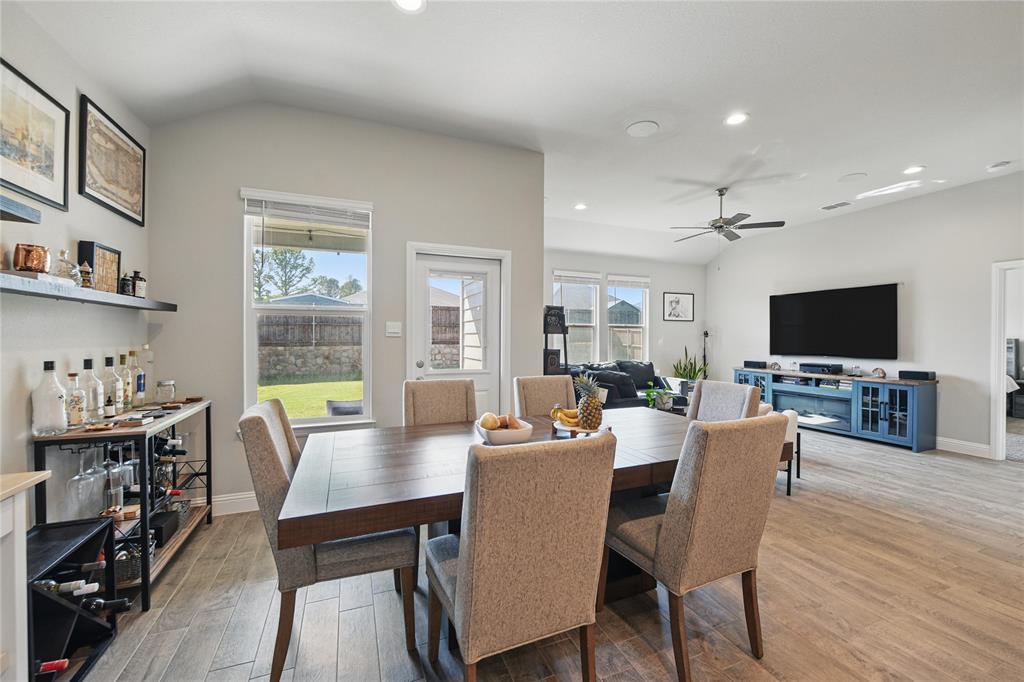 Denton, Texas 76205, United States, 4 Bedrooms Bedrooms, ,2 BathroomsBathrooms,Residential,Active,130794