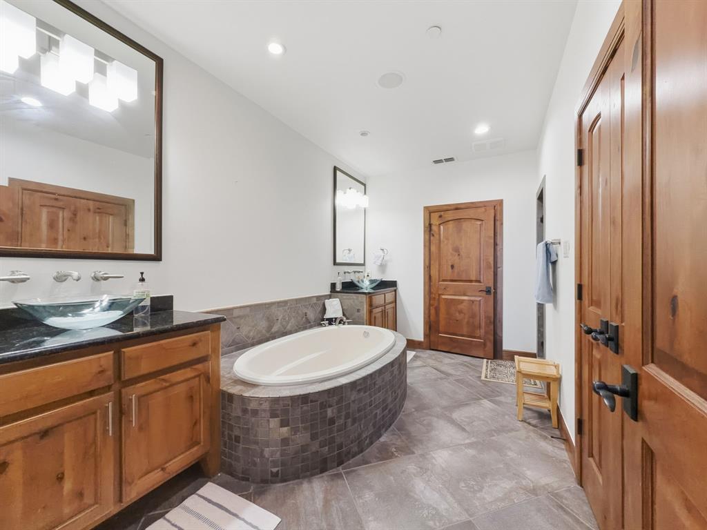 Hill Country Harbor Condo - Residential