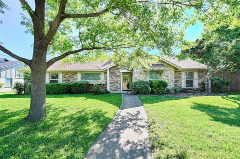 12810 Pennystone Drive Farmers Branch TX 75244