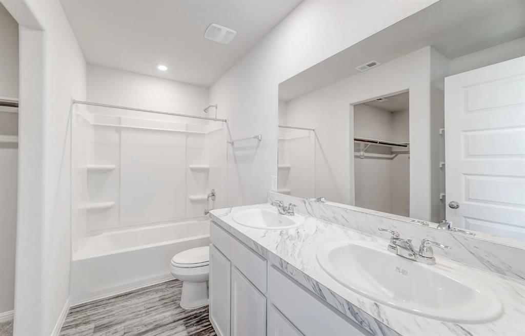 Cedar Creek On Maple Grove - Residential