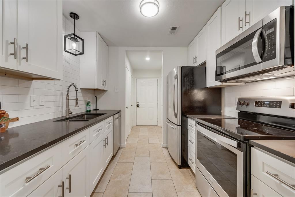 7492 E Northwest Highway 143