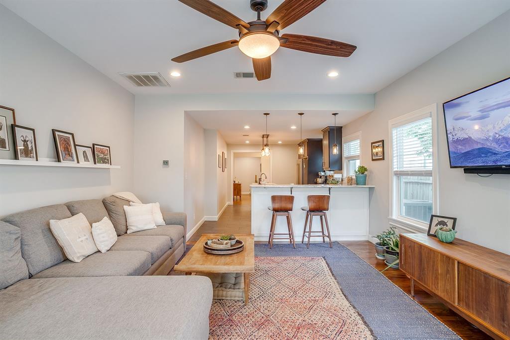 Chamberlain Arlington Heights 4th - Residential