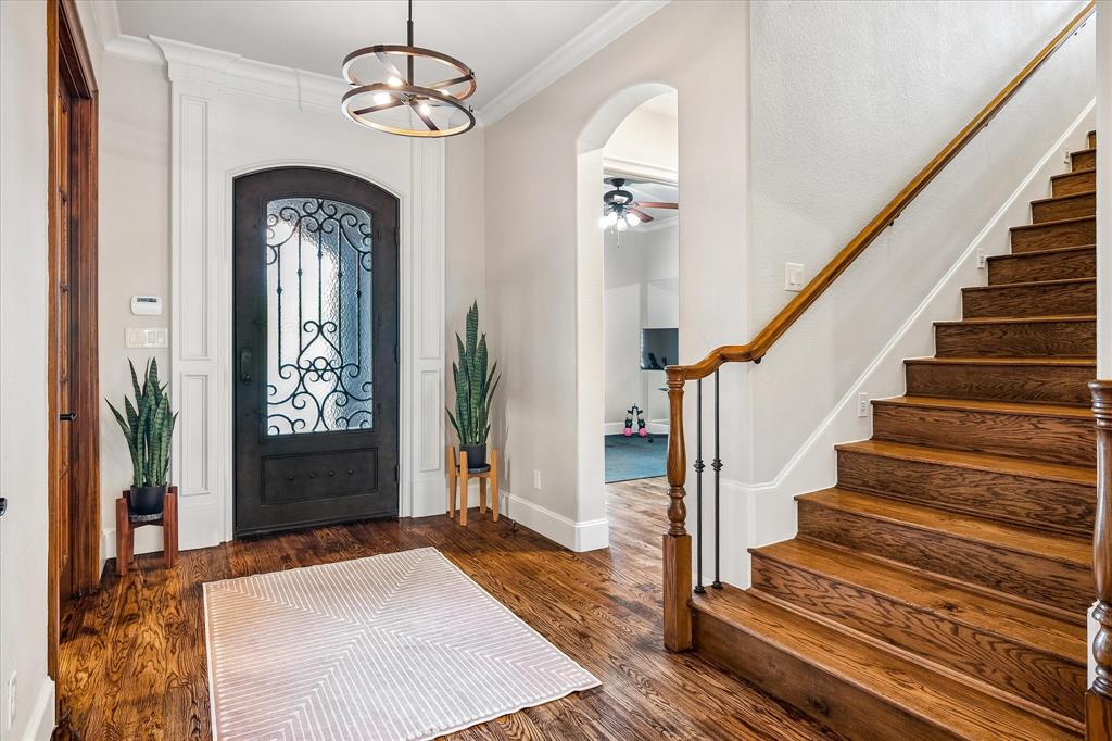 512 Clear Vista Drive
