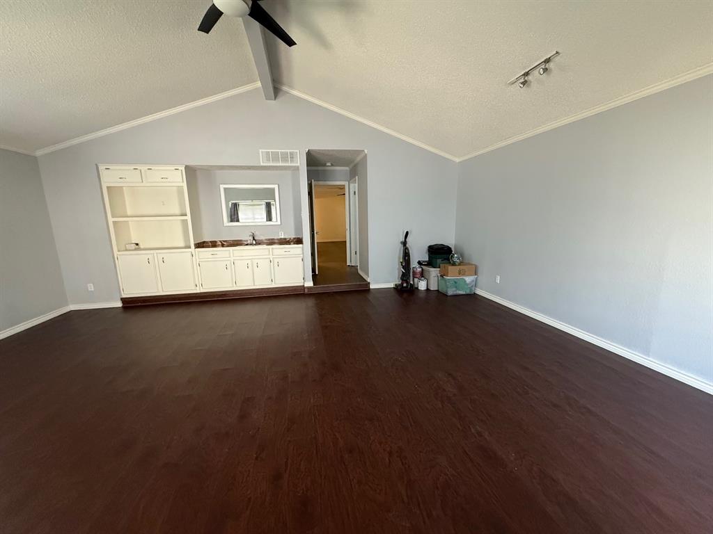 2801 Northridge Drive