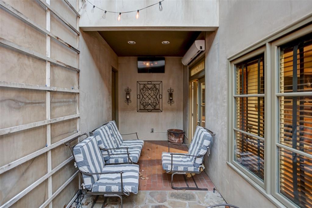 Queensborough Heights Add - Residential