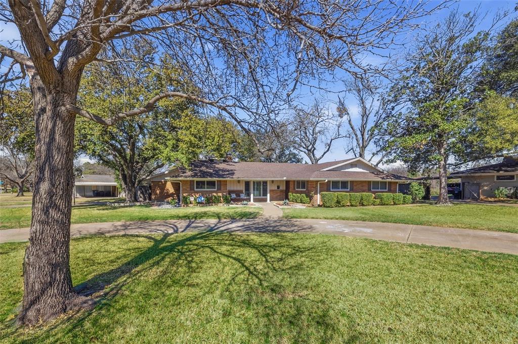 4609 Hildring Drive E