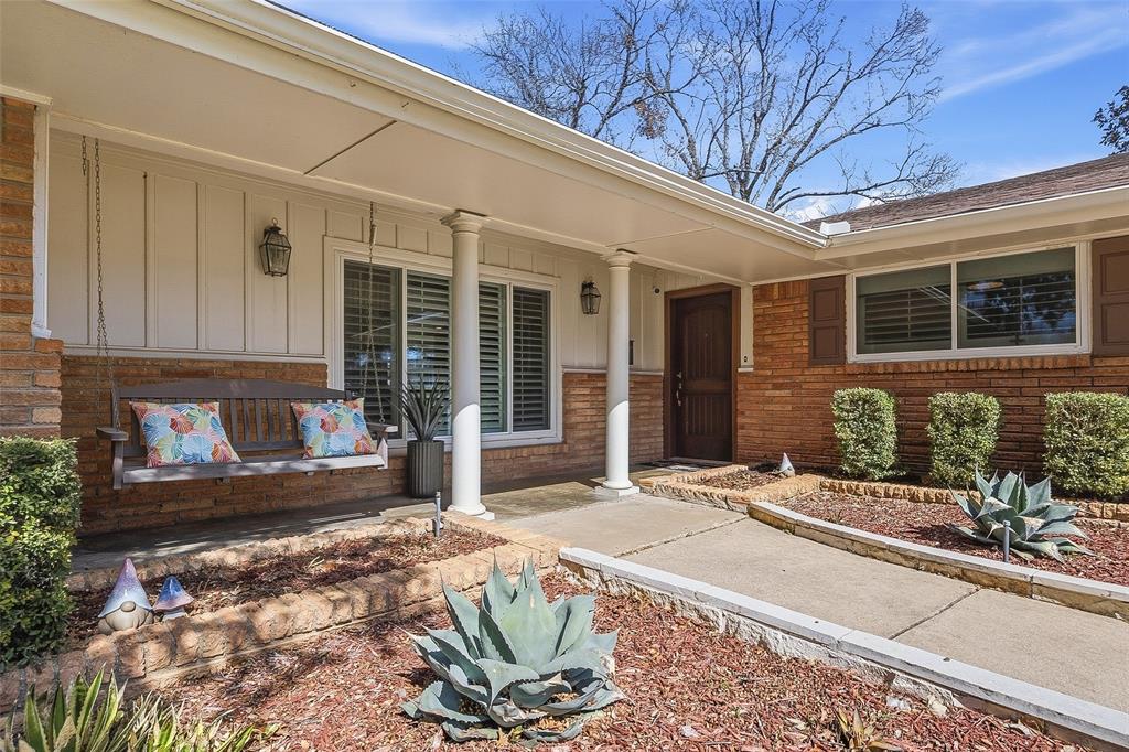 4609 Hildring Drive E