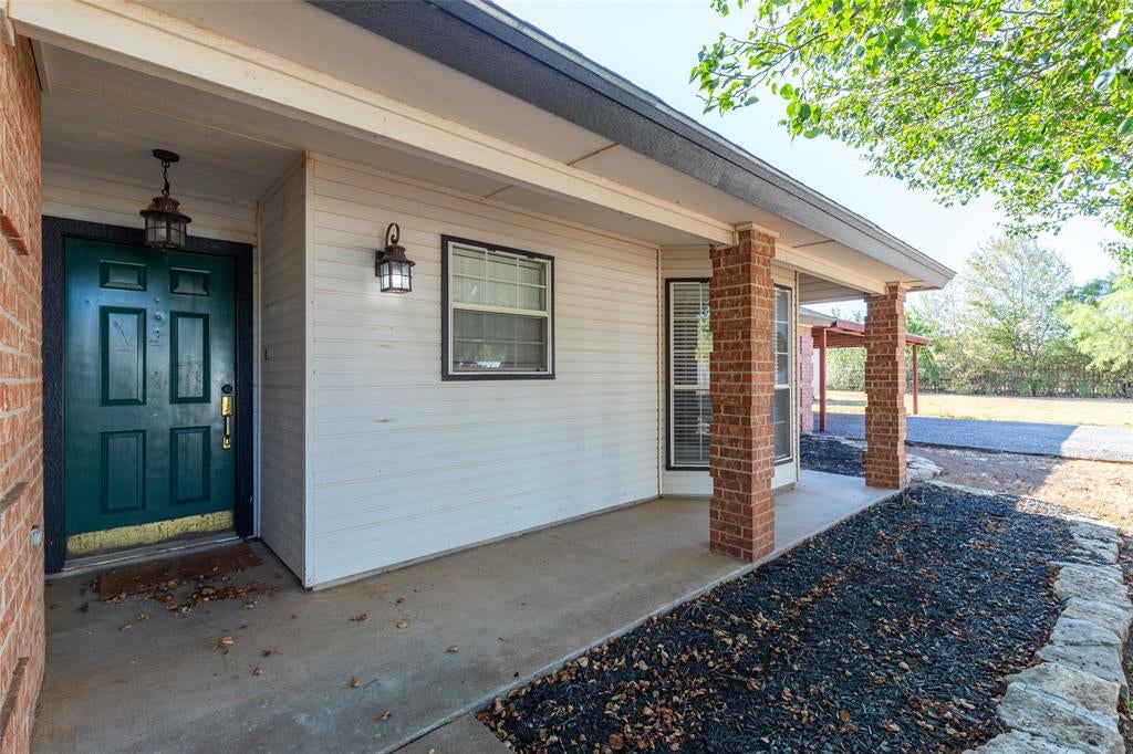 717 Groves Road