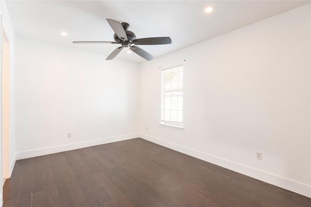 DICKSONS EASTE DALLAS - Residential Lease