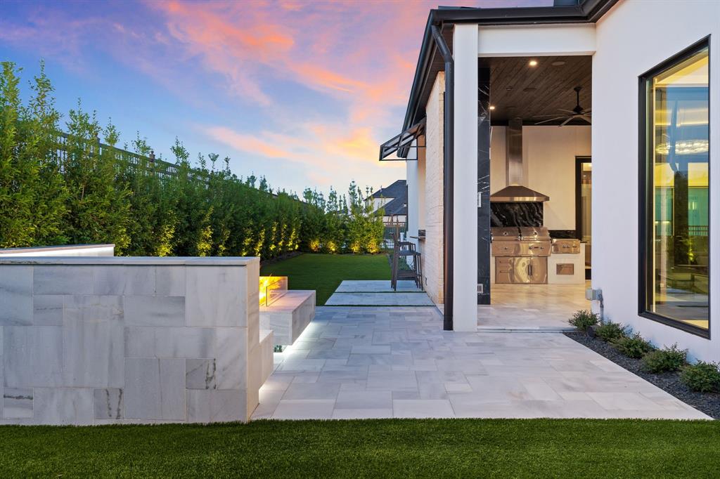 1572 Courtland Drive