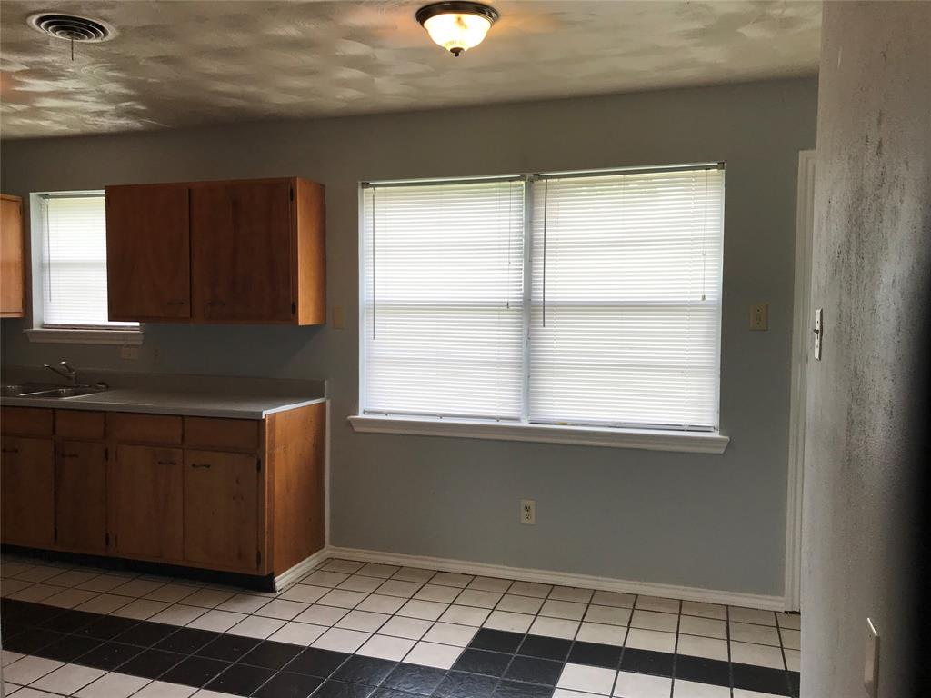 Casa View Hts #18 - Residential Lease