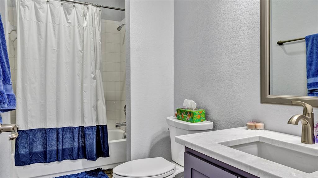 Pasquinellis Village On The Green - Residential