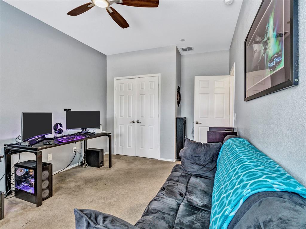 Pasquinellis Village On The Green - Residential