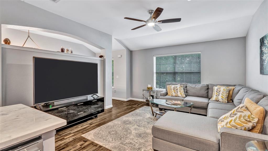 Pasquinellis Village On The Green - Residential