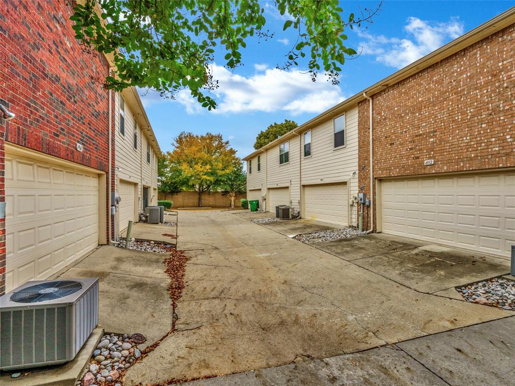 Pasquinellis Village On The Green - Residential