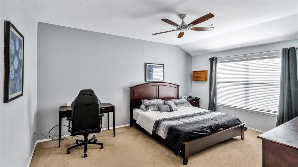 Pasquinellis Village On The Green - Residential