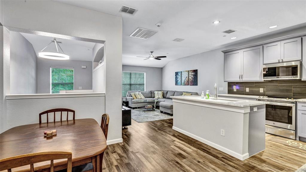 Pasquinellis Village On The Green - Residential