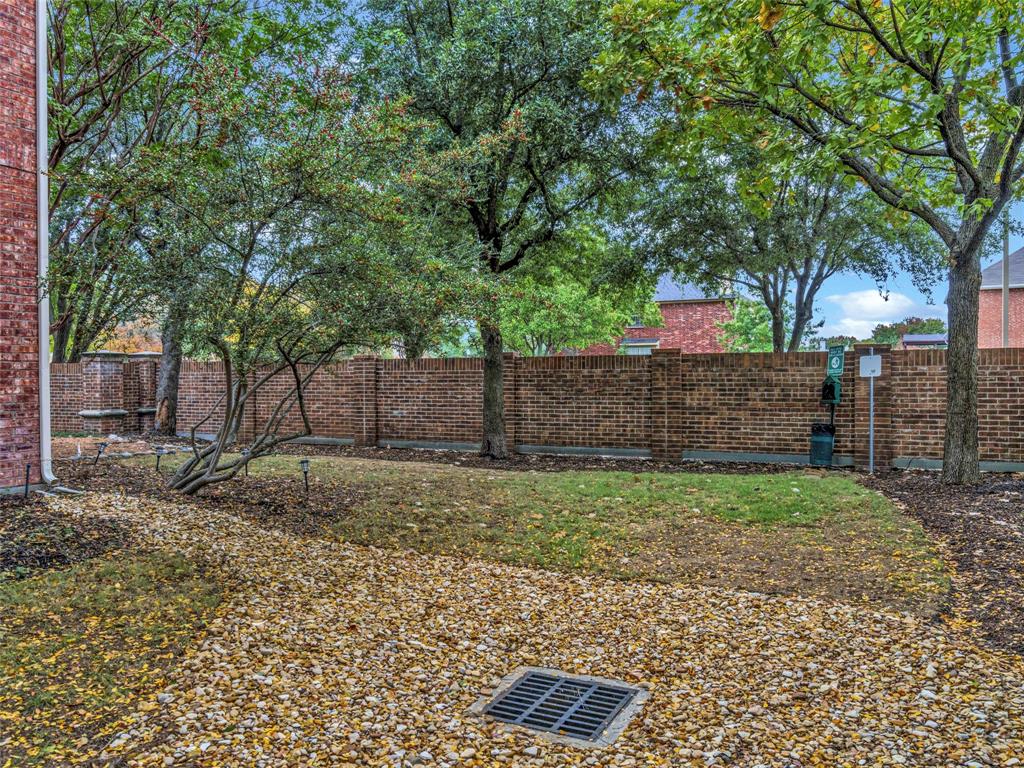 Pasquinellis Village On The Green - Residential