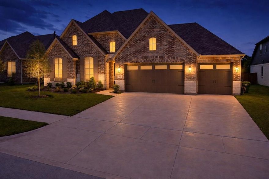 Outstanding single story house with high ceilings and energy star rating in a booming Location in prestigious Rockwall. Single story ranch style house with 4 Bedroom and office Room with 3 and a half Bathroom. Large Living open to a modern kitchen with many additional feutures  and a second Kitchen for your convenience. Good size office room apt for professionals. High ceilings, Light and Bright, wood floor throughout house, wet areas with tiles. Ceiling fans in every room, mud room, Upgraded with new chandliers. Tankless water heater. peaceful backyard with wooden fence on steel posts. custom light feutures. Tons of upgrades and see the list of additional upgrades done by owner in attached List. Peace in backyard across from green belt. Bay window, walking closets, extended patio and fence. Great schools. wonderful Lake view is amazing while you travel out to dallas. costco, home depot and all kind of dealerships and shopping not far from here. Lots of new developments coming around here. 
Go and see the property for its amazing tranquility and serenity to enjoy your life. week end enjoyment can be in the great Lake Ray Hubbard and afterwards in all types of eateries is not far from the house. Buyer and buyers agent to varify all measurements and information.square feet inclusive of the 4th garage was converted to 2nd kitchen and mudroom. 
there is a additional store space made in garage.
owner is open to seller finance with substantial down, property can be leased by qualified personnel. Call listing agent for more details.