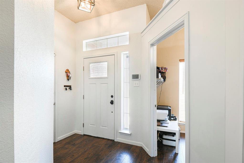 2504 Nogales Drive
