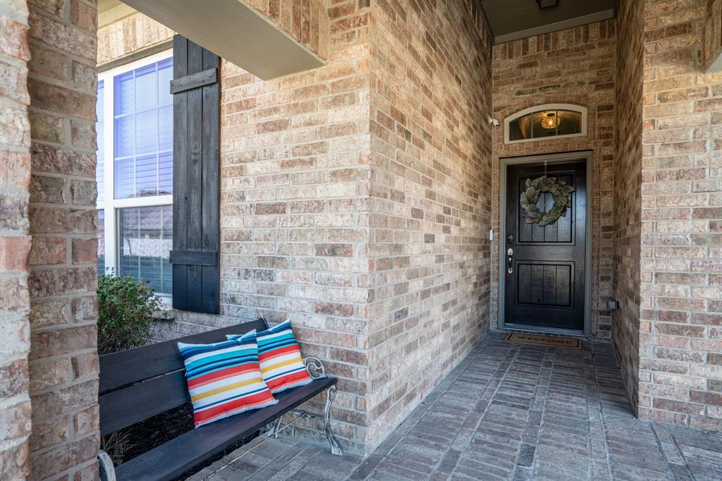 617 Fenceline Drive