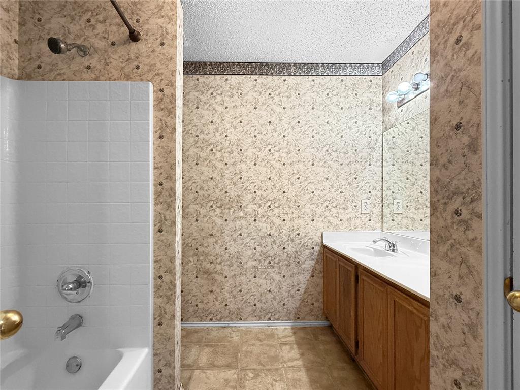 Waterford Oaks Ph 03 - Residential Lease