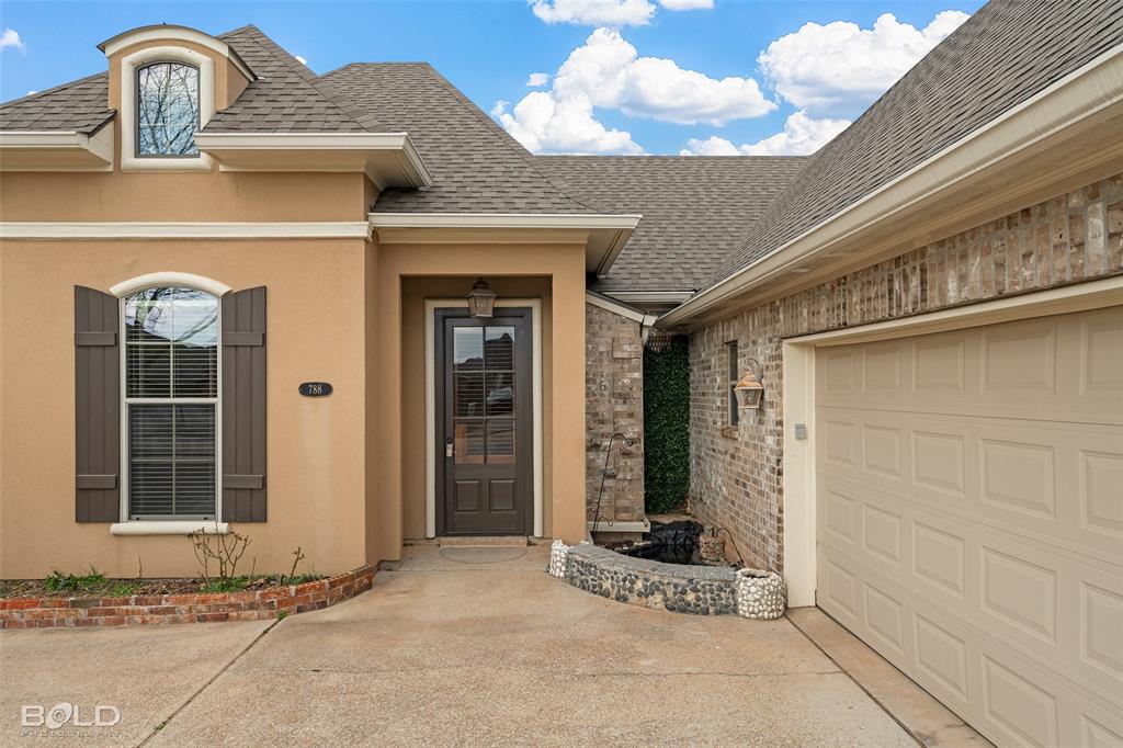 St Charles Court Un 02 - Residential Lease